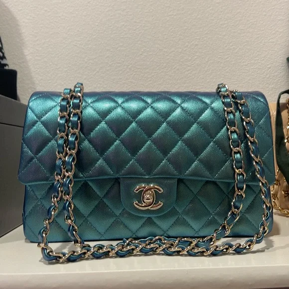 Wow Chanel caviar emerald iridescent double flap - Picture 2 of 6